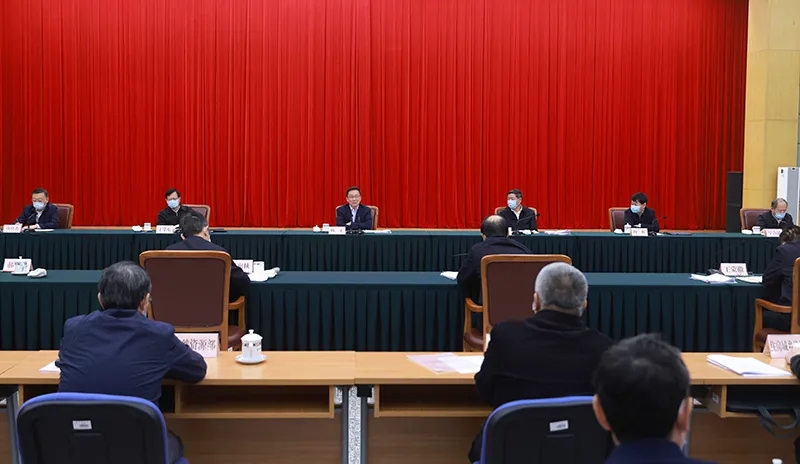 八步措施穩(wěn)煤價(jià)！國(guó)家發(fā)改委研究依法對(duì)煤炭?jī)r(jià)格實(shí)行干預(yù)！