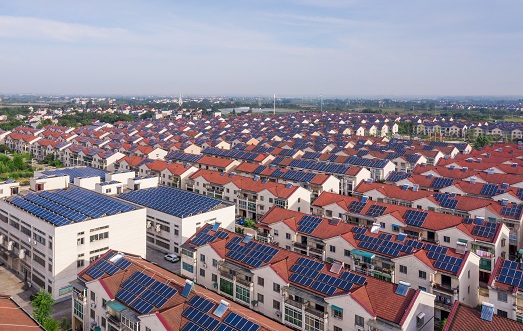 【兩會】南存輝委員：建議戶用光伏電力納入綠電、綠證、碳排放權(quán)交易市場