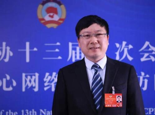 【兩會(huì)】云南聯(lián)通總經(jīng)理張?jiān)朴拢喊l(fā)揮通信央企數(shù)字經(jīng)濟(jì)發(fā)展主力軍作用，推進(jìn)5G公眾應(yīng)用健康發(fā)展