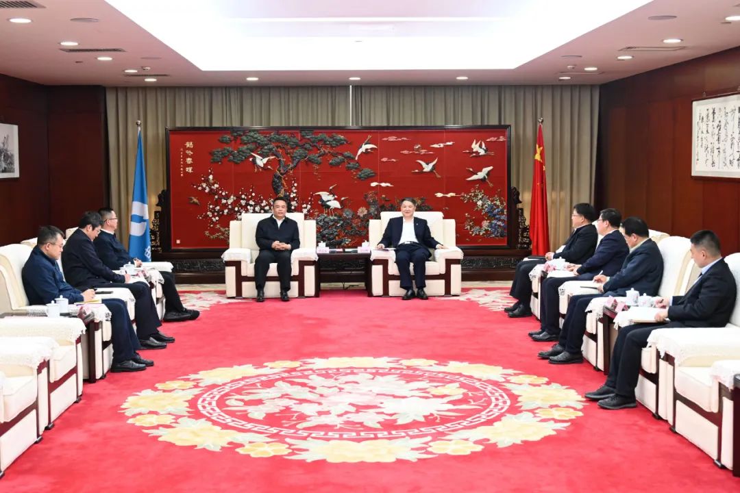 溫樞剛會(huì)見(jiàn)哈電集團(tuán)董事長(zhǎng)、黨委書(shū)記曹志安