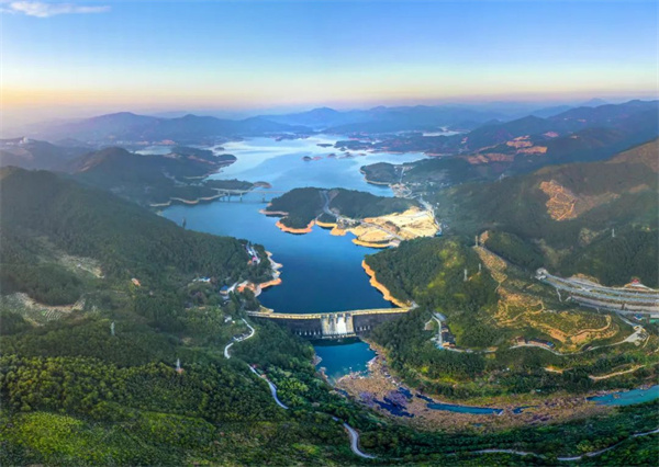 華電福建公司不負(fù)春光趕秋實，“雙碳”路上奮楫行