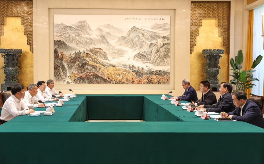 雷鳴山、韓君拜會湖北省委書記王蒙徽、省長王忠林
