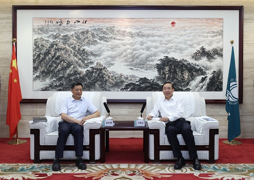 國家電網(wǎng)有限公司董事長、黨組書記辛保安與東方電氣集團(tuán)董事長俞培根會談