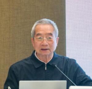 周大地：動力電池發(fā)展迅猛，氫燃料或?qū)⒊鼍? width=