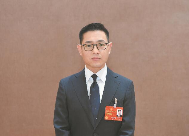 推動清潔能源發(fā)展 促進(jìn)綠色低碳轉(zhuǎn)型——訪全國人大代表、河北寶信物流有限公司總經(jīng)理李建衛(wèi)