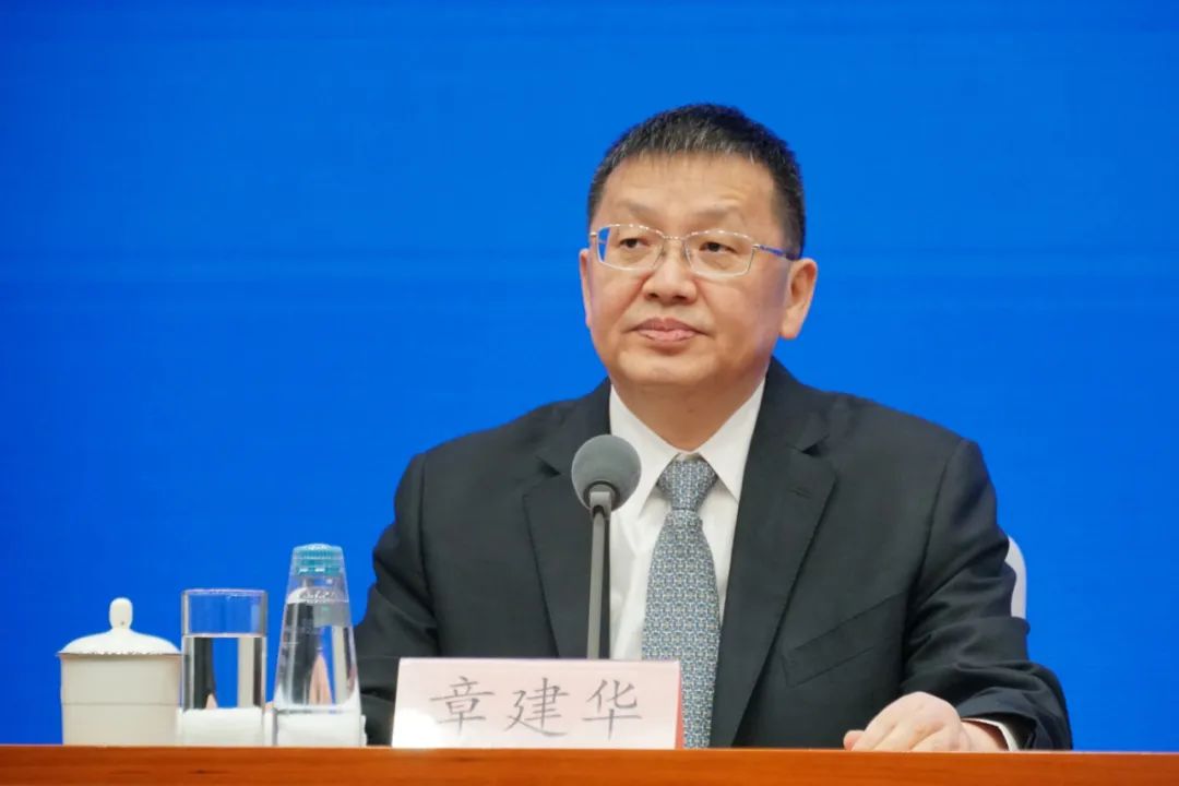 國家能源局長： 聚焦全國統(tǒng)一電力市場體系，做好市場建設(shè)和市場監(jiān)管工作
