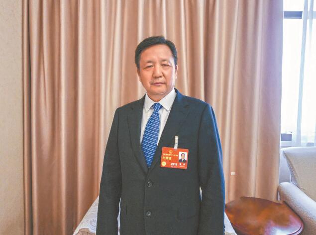 新型電力系統(tǒng)建設(shè)為電力裝備制造業(yè)帶來新機(jī)遇——訪全國人大代表，全國工商聯(lián)副主席，特變電工股份有限公司黨委書記、董事長張新