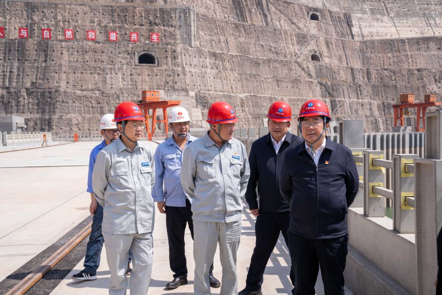 國資委黨建局局長、央企團工委書記姚煥調研白鶴灘水電站