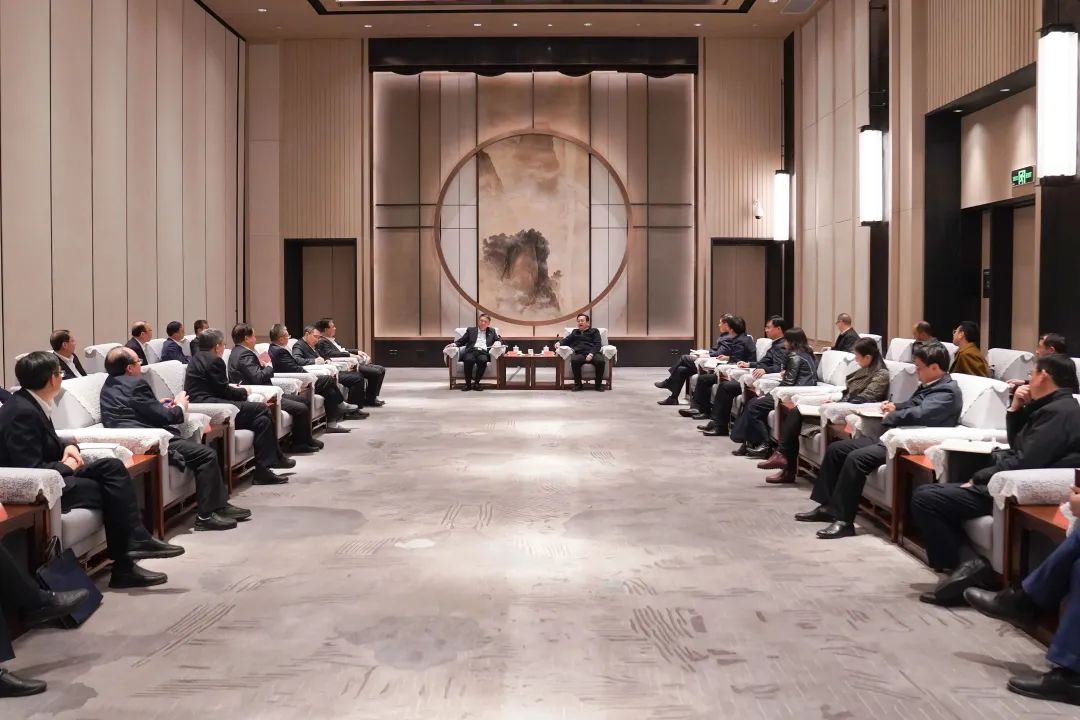 華能集團(tuán)黨組書(shū)記、董事長(zhǎng)溫樞剛拜會(huì)雄安新區(qū)黨工委書(shū)記、管委會(huì)主任張國(guó)華