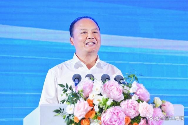 全國工商聯(lián)副主席，通威集團董事局主席劉漢元：加快建設可再生能源 構建川渝清潔能源一體化