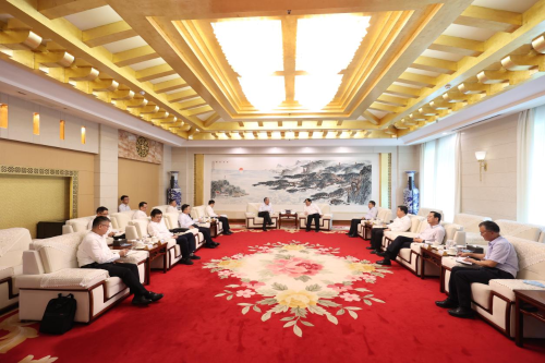 中國電建黨委副書記、總經(jīng)理王斌與山東省委常委、煙臺市委書記江成會談