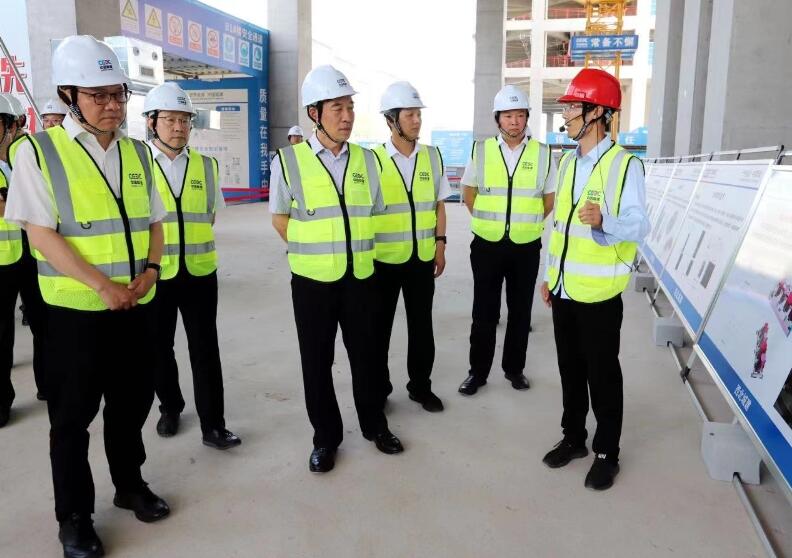 中國能建黨委副書記、總經(jīng)理孫洪水到西北城建未來廣場A區(qū)項目開展安全生產(chǎn)督導
