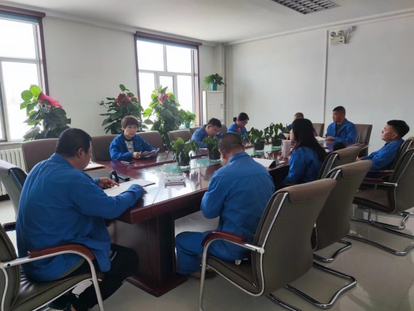 烏海市千里山供電公司：學好政務處分法，增強履職盡責能力
