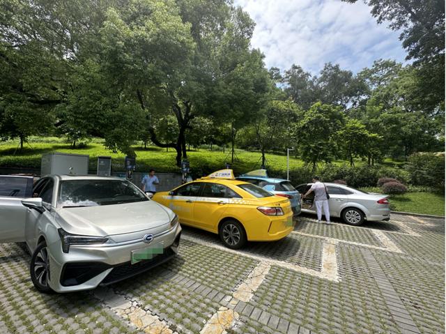 調查丨多地充電樁電價漲幅20%以上，分時電價與行業(yè)競爭多方博弈