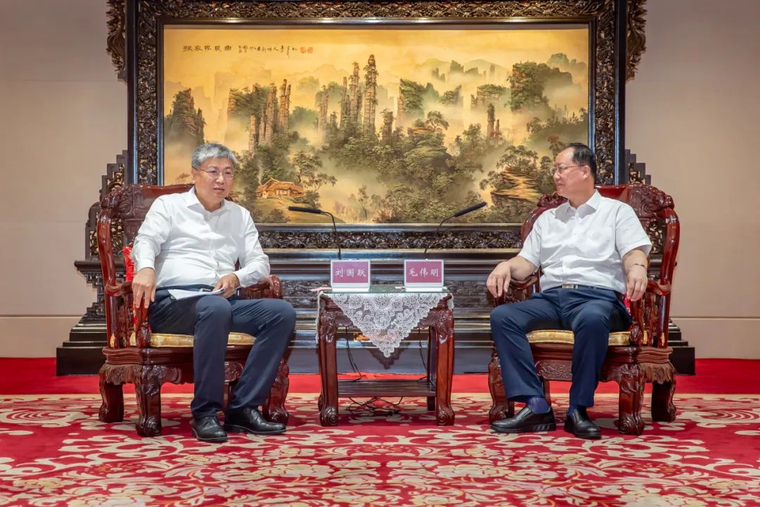 國(guó)家能源集團(tuán)黨組書記、董事長(zhǎng)劉國(guó)躍拜會(huì)湖南省委副書記、省長(zhǎng)毛偉明