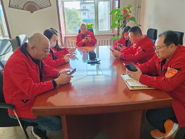 烏海市千里山供電公司：學(xué)習(xí)新細(xì)則，提升班組管理