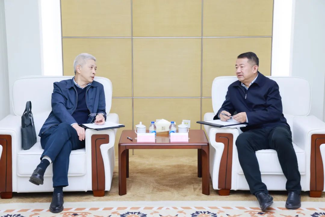中國一重集團(tuán)黨委書記、董事長徐鵬一行拜訪大唐環(huán)境黨委書記、董事長朱利明