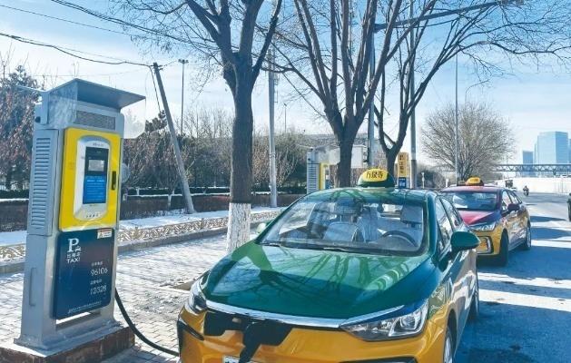 一天去四趟換電站，新能源出租車(chē)“不抗凍”怎么開(kāi)