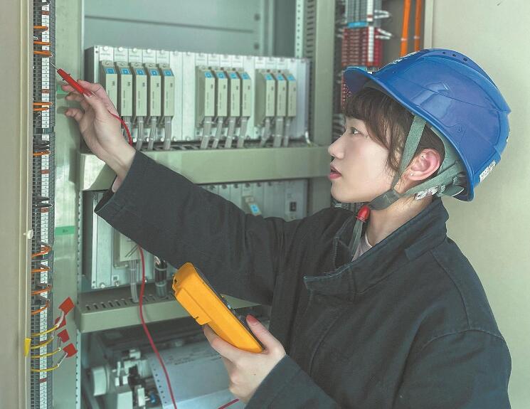 卓穎：干一行專一行，讓運維“跑”在故障前