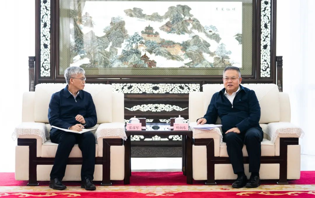 華電集團(tuán)黨組副書記、董事、總經(jīng)理葉向東會見東方電氣董事、總經(jīng)理、黨組副書記張彥軍