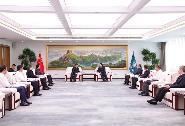 國家電網(wǎng)董事長、黨組書記張智剛董事長與三峽集團(tuán)董事長劉偉平、總經(jīng)理韓君會談