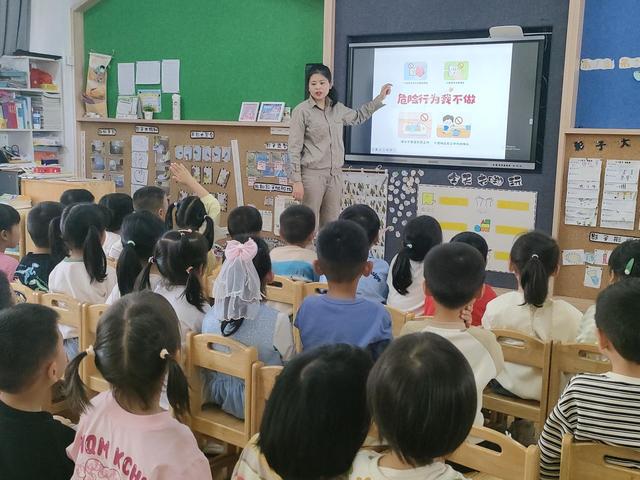 國網(wǎng)光澤縣供電公司電“亮”校園，安全“童”行