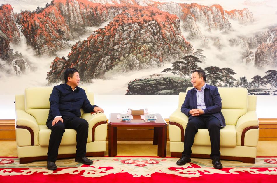 大唐甘肅公司黨委書記、董事長王建偉與甘肅電投集團(tuán)黨委書記、董事長蒲培文會談