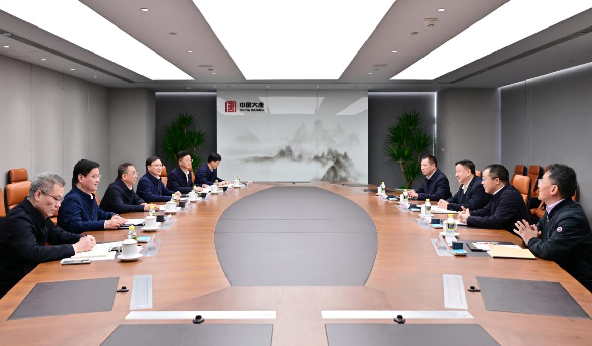 中國大唐董事長鄒磊、總經(jīng)理張傳江與中廣核董事長楊長利、總經(jīng)理高立剛會談