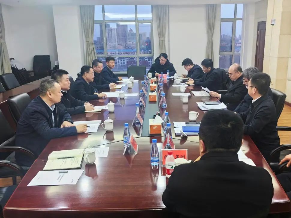華能蒙東公司黨委書記李樹學與大慶市委副書記、市長李巖松會談