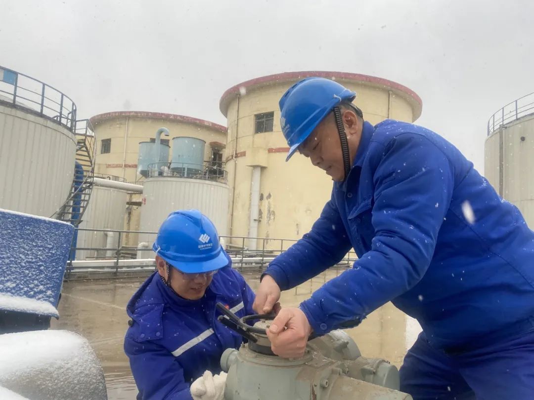 國(guó)家能源集團(tuán)山東公司迎風(fēng)戰(zhàn)雪“滿格”保供