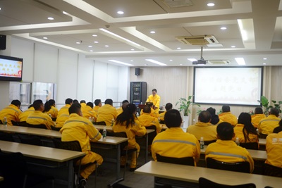 華潤南京公司檢修公司黨支部開展黨員大會、支委會以及3月份主題黨日活動
